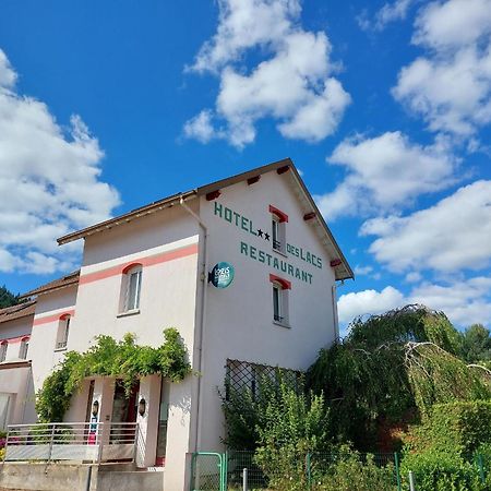 Logis Hotel & Restaurant Des Lacs Celles-sur-Plaine Exterior photo